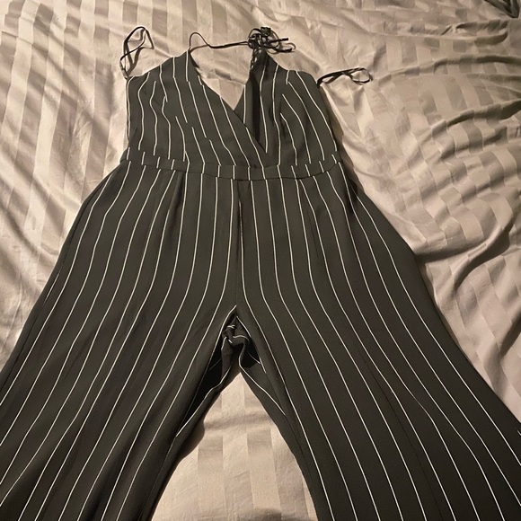 Romper - Picture 2 of 9